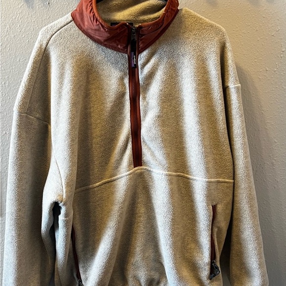Patagonia Sweaters - Patagonia half zip sweater.